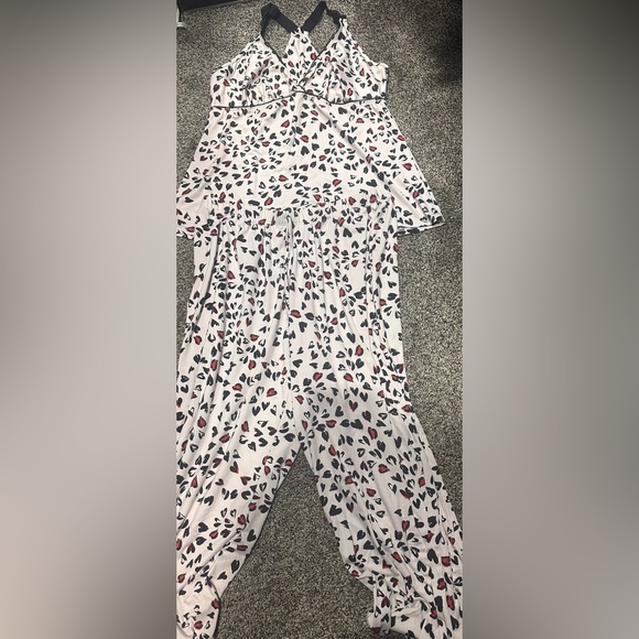 T.J.Maxx Heart Pattern Pajama Set - Picture 2 of 2